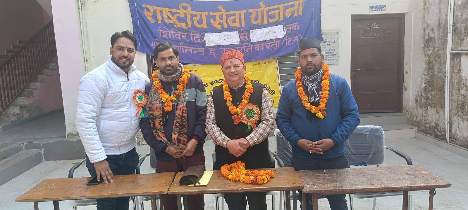 राष्ट्रीय सेवा योजना शिविर के छठवें दिन सड़क सुरक्षा अभियान के तहत नुक्कड़ नाटक और रैली के माध्यम से जनजागरुकता