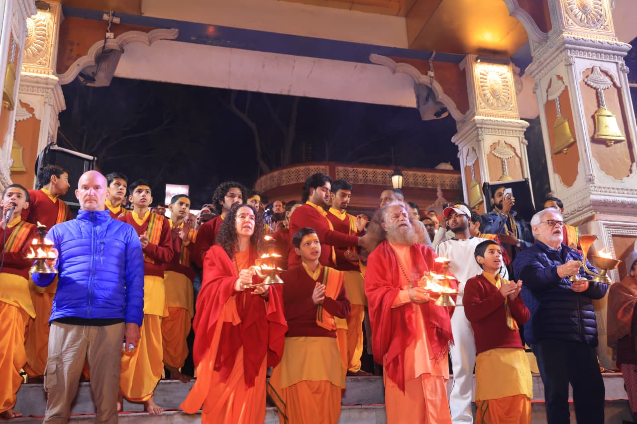 परमार्थ निकेतन आध्यात्मिक, सांस्कृतिक और वैश्विक संवाद का केन्द्र विदेेेशी सैलानियों का हुआ आगमन