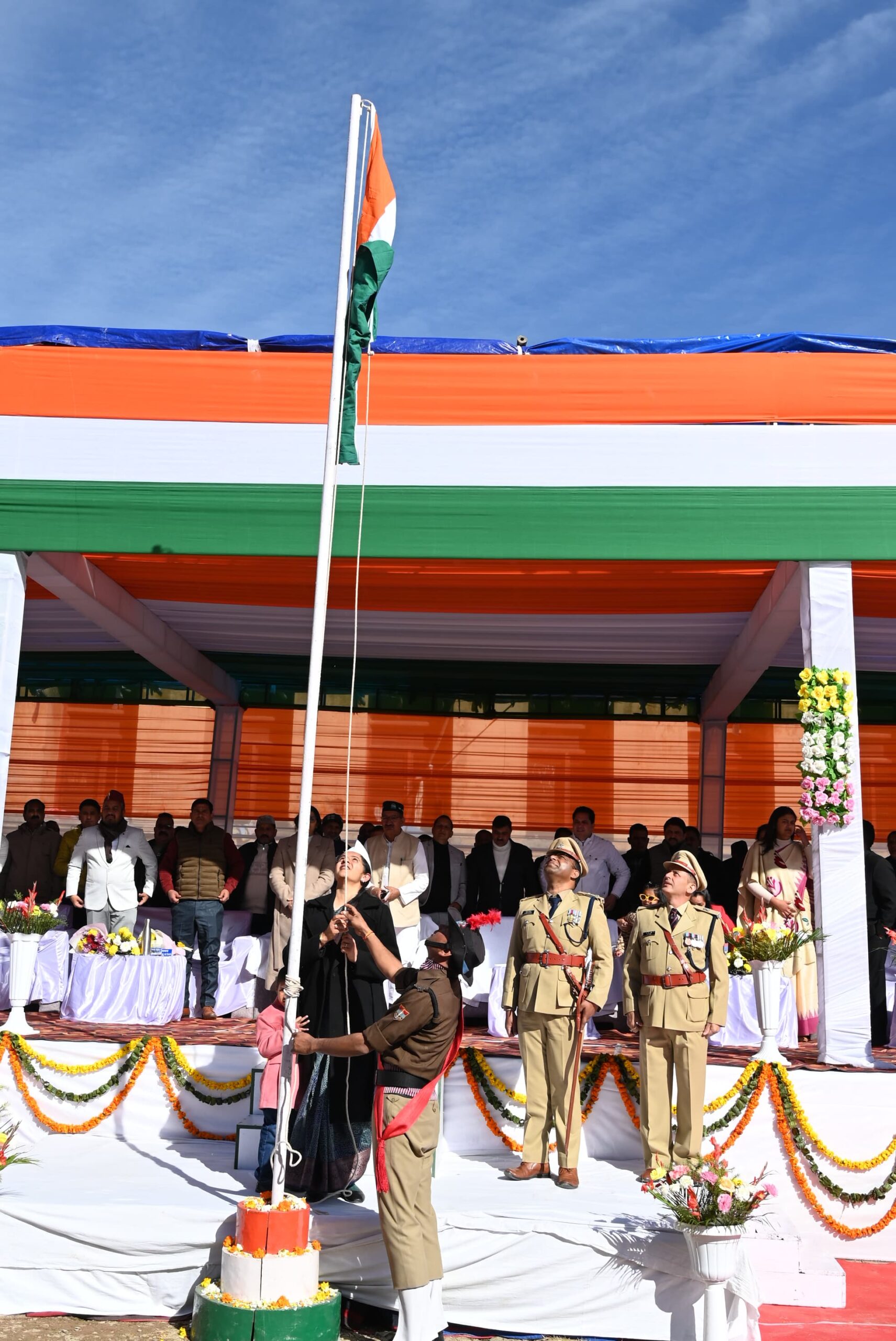 गणतंत्र दिवस पर जनपद मुख्यालय टिहरी मे भव्य परेड एवं सांस्कृतिक कार्यक्रमों का आयोजन”