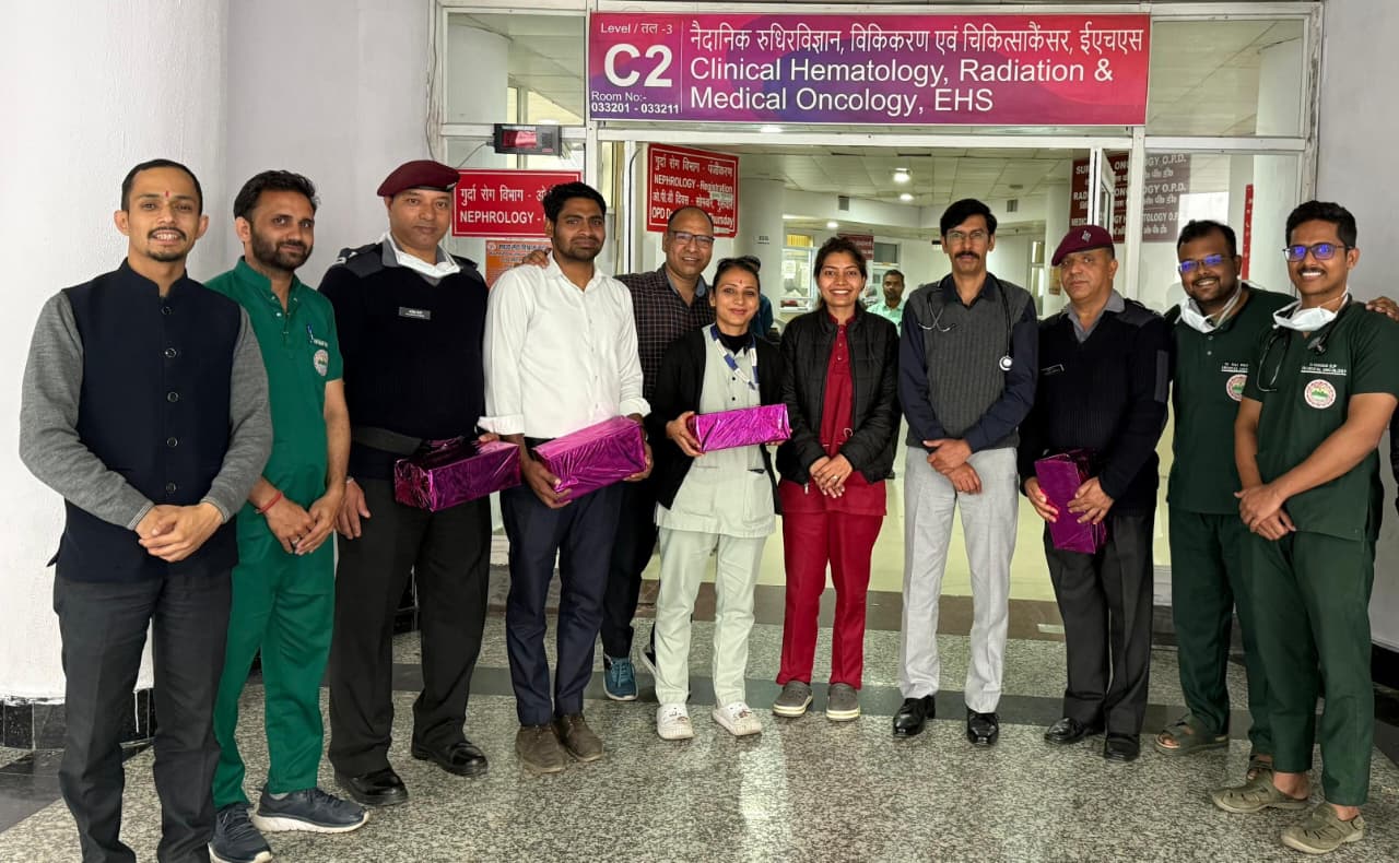 उत्कृष्ट कार्य करने वालों को विशेष सम्मान से नवाजा एम्स ऋषिकेश के कैंसर चिकित्सा विभाग में हुआ आयोजन