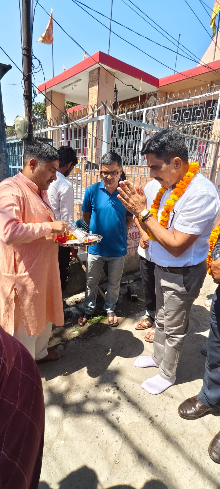 महापौर शंभू पासवान ने वार्ड नंबर 34 में 22 लाख के सडक और नाली निर्माण कार्य का किया उद्धाटन