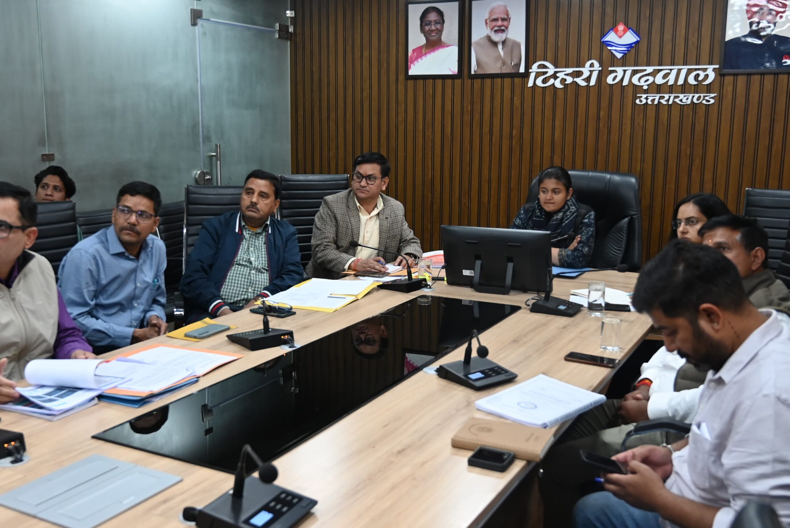 मानसून से पूर्व जलभराव की समस्या के समाधान हेतु प्रभारी जिलाधिकारी ने की समीक्षा बैठक
