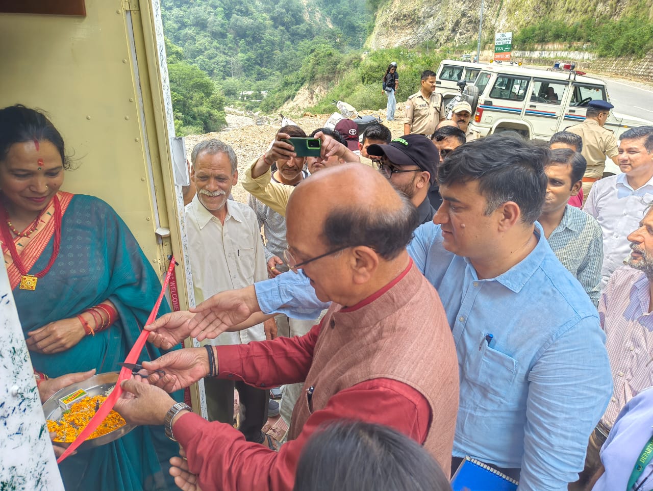 वन एवं चिकित्सा मंत्री ने किया 3K जैविक आउटलेट का उद्घाटन, महिला समूहों को आकर्षक पैकेजिंग के साथ जैविक उत्पादों के विपणन के दिए निर्देश