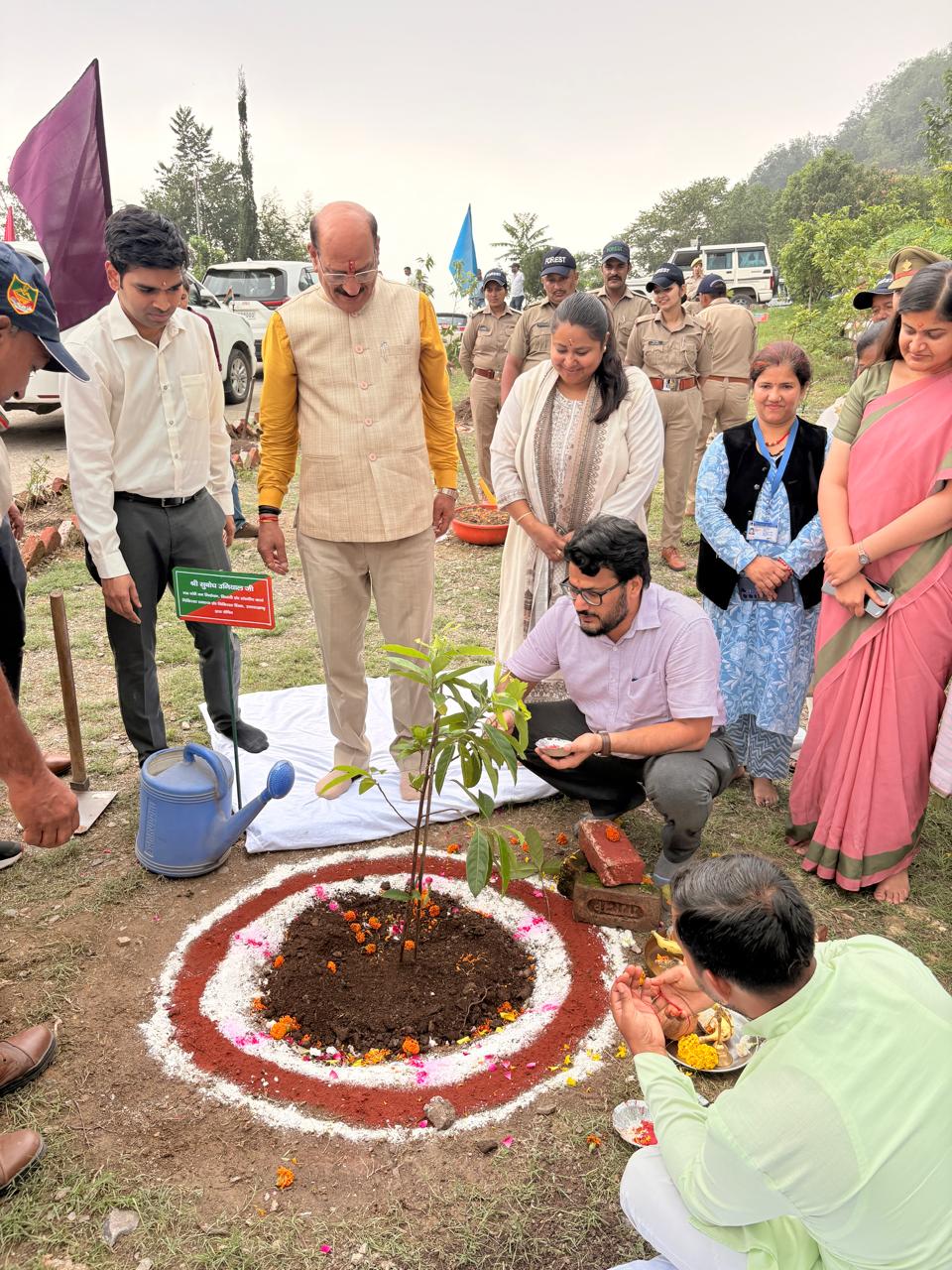 हरेला पर्व पर वन मंत्री सुबोध उनियाल ने किया पीटीसी नरेंद्र नगर में रुद्राक्ष के पौधे का रोपण