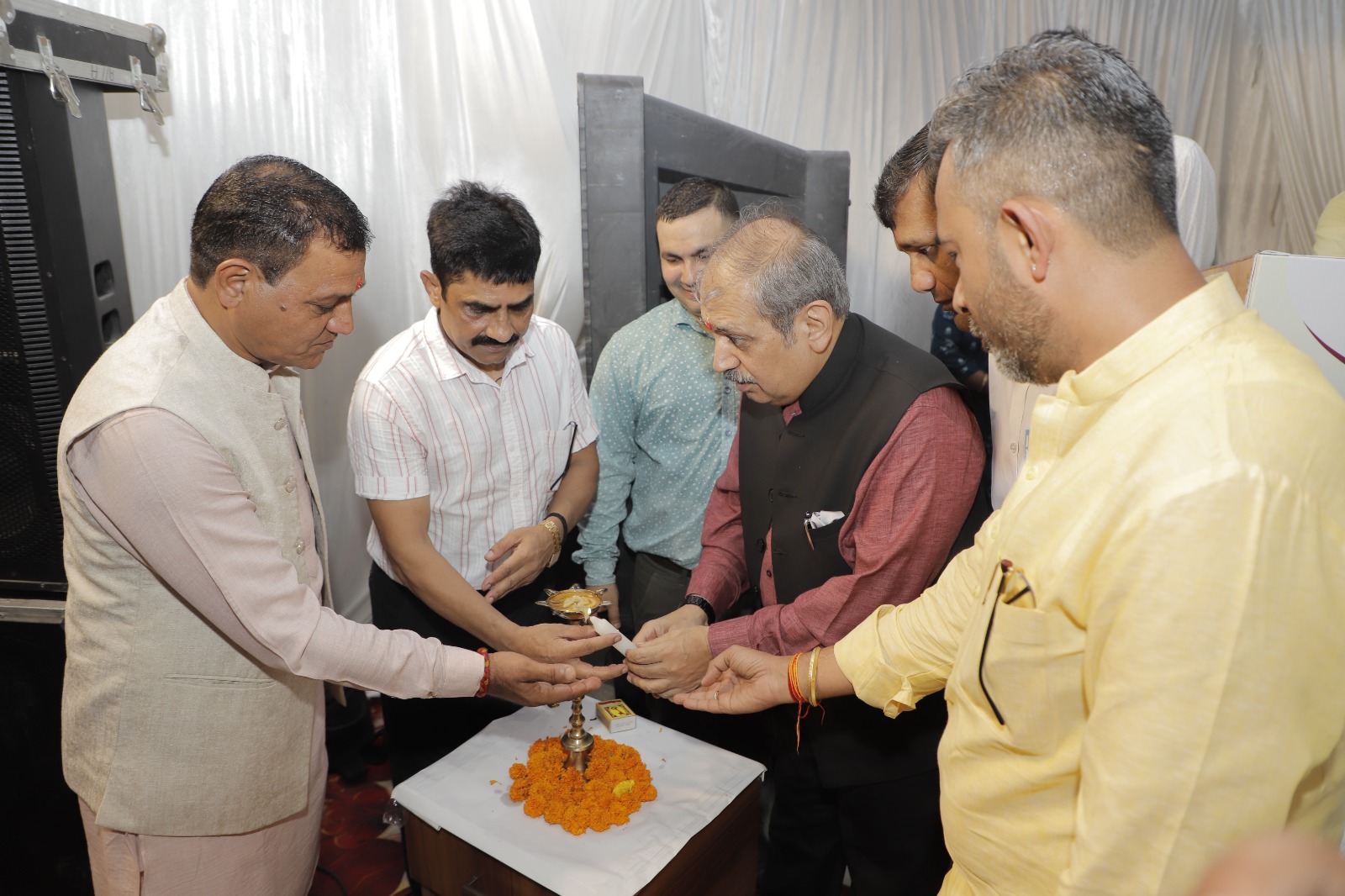 जिला प्रशासन और नगर निगम ऋषिकेश के संयुक्त तत्वावधान में आयोजित जनसेवा शिविर में 300 से अधिक लाभार्थियों ने लाभ लिया