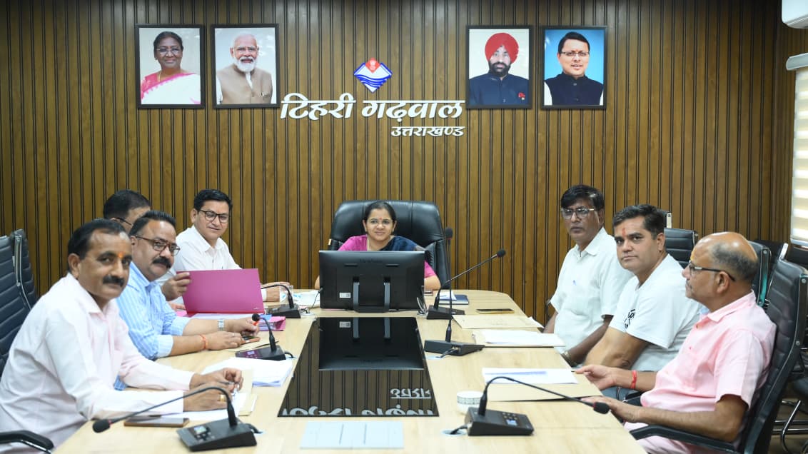 टिहरी में एसआईआर की प्रगति की समीक्षा, दावे-आपत्तियों के निस्तारण में तेजी के निर्देश