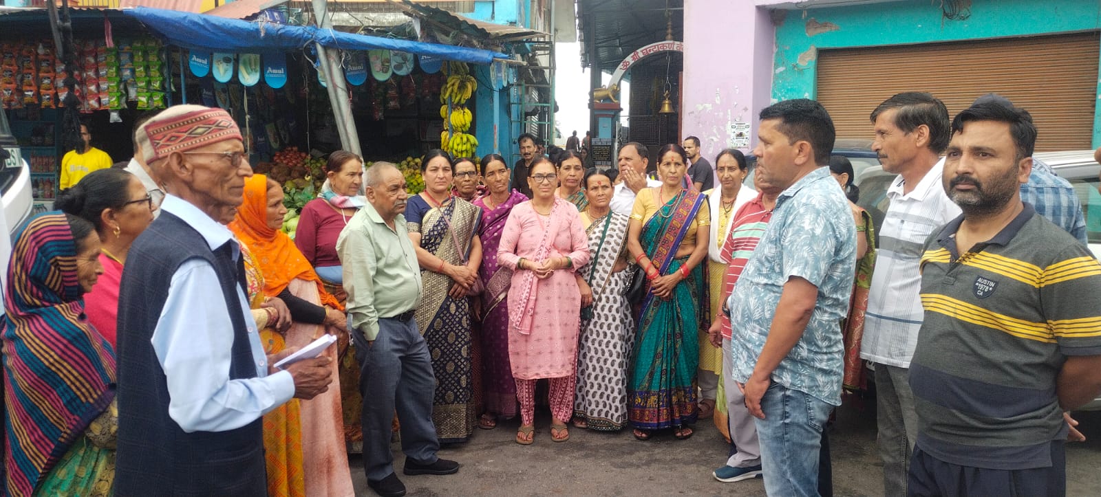 मातृ-पितृ तीर्थाटन योजना के तहत गजा क्षेत्र से 31 बुजुर्ग श्री जागेश्वर धाम की तीर्थ यात्रा पर रवाना