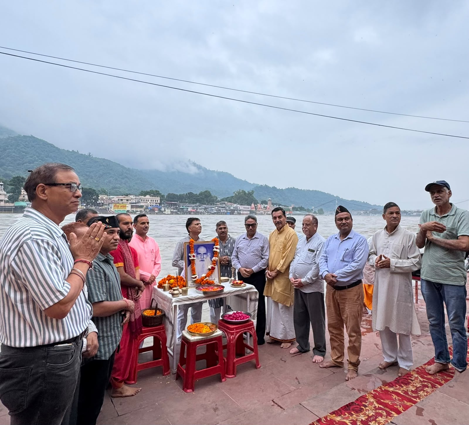 पर्वतीय गांधी इन्द्रमणि बडोनी की 27वीं पुण्यतिथि पर गंगा तट पर दी श्रद्धांजलि
