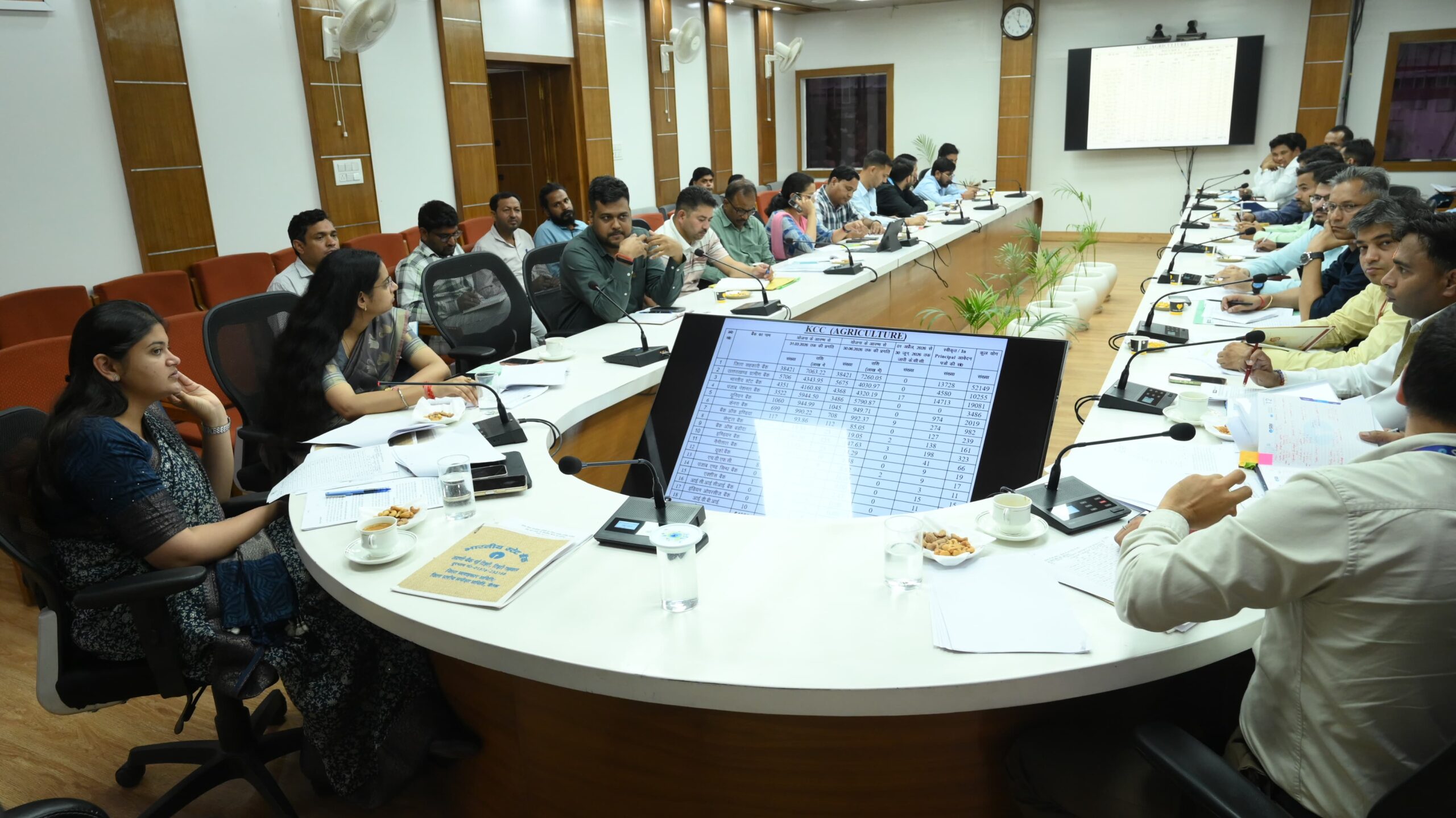 जिला सलाहकार समिति एवं जिला स्तरीय समीक्षा समिति की बैठक आयोजित