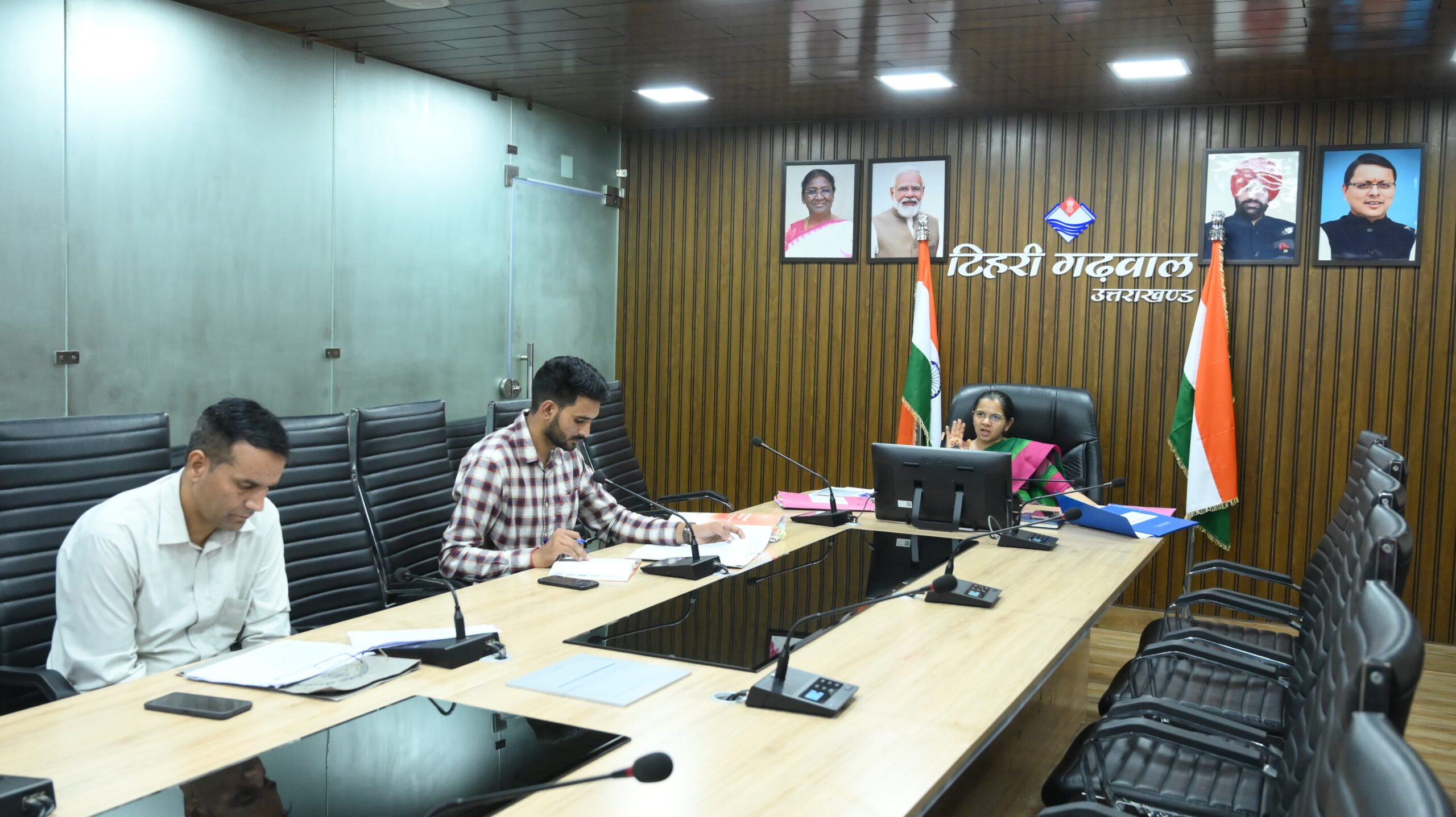 जिला गंगा समिति की बैठक में सीवरेज एवं एसटीपी कार्यों की समीक्षा