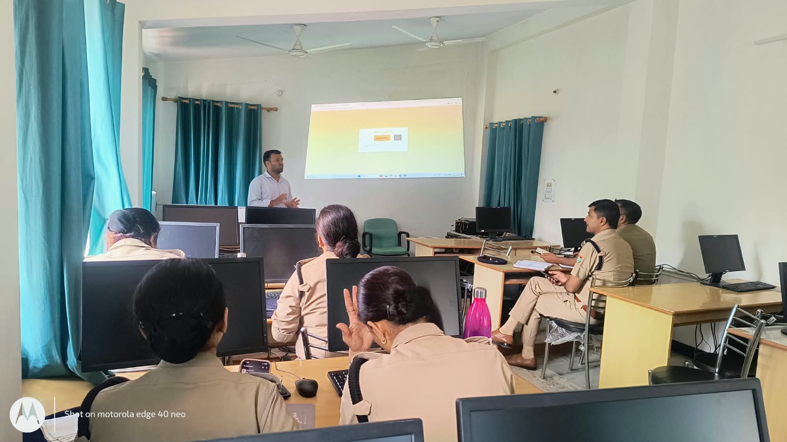 सड़क हादसों में त्वरित सहायता और डिजिटल डेटा प्रबंधन को लेकर पुलिस कर्मियों को दिया प्रशिक्षण