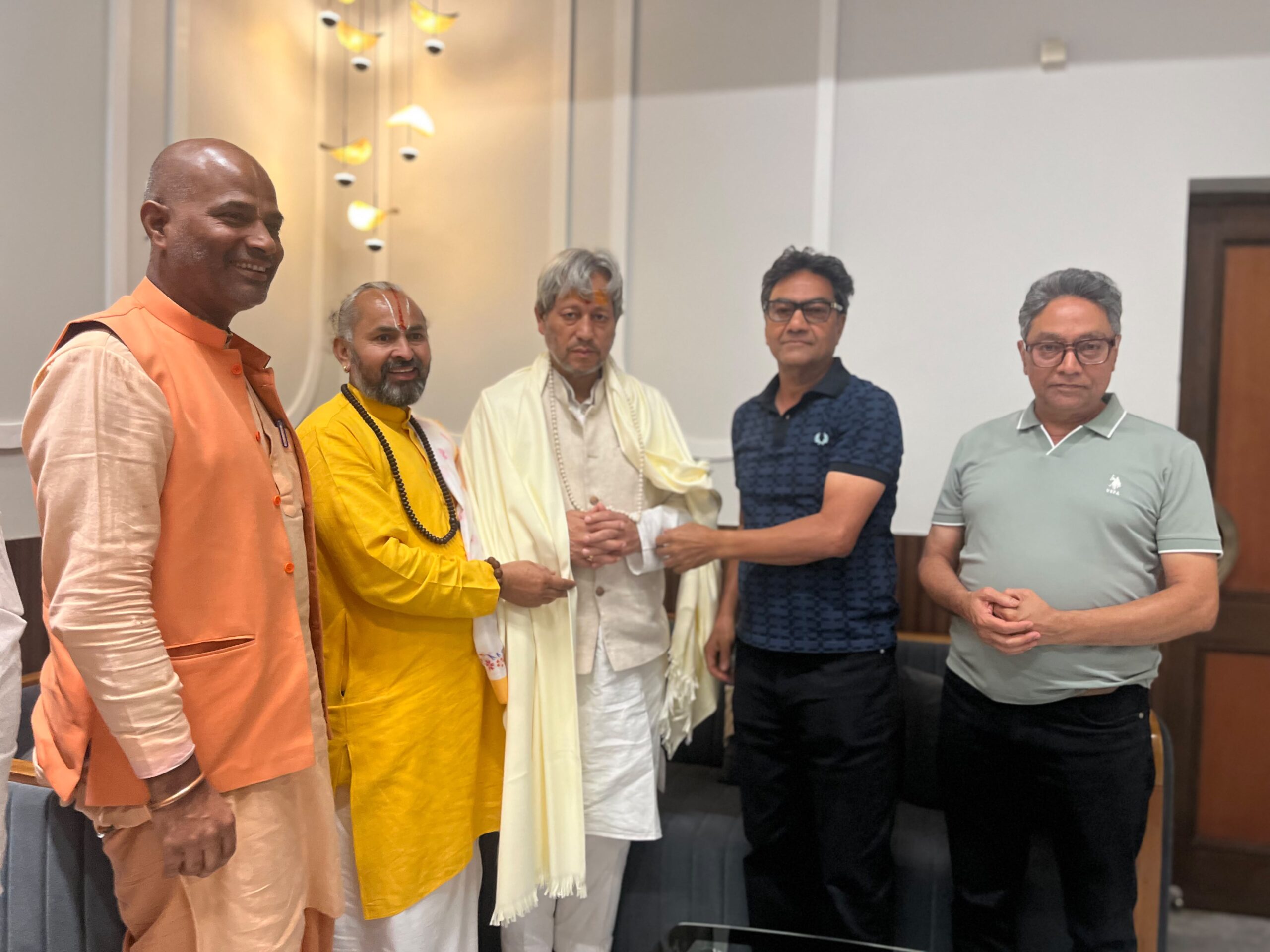 भाजपा राष्ट्रीय उपाध्यक्ष पूर्व मुख्यमंत्री तीरथ सिंह रावत का मुनिकीरेती पहुंचने पर सामाजिक कार्यकर्ताओं ने किया स्वागत